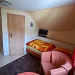 Gaestehaus Stein Im Thueringer Wald Apartman Rottenbach (Konigsee)