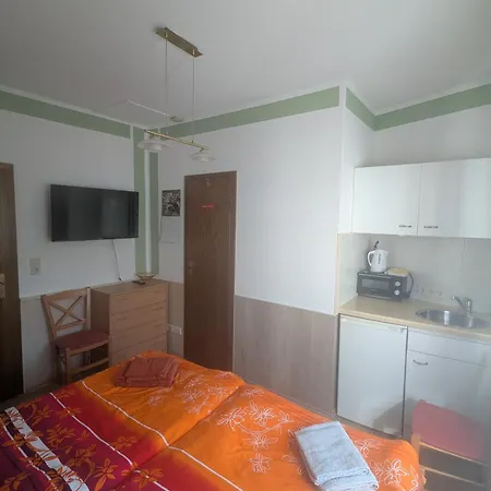 Apartment Gaestehaus Stein Im Thueringer Wald Rottenbach (Konigsee)