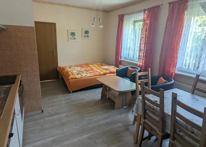 Gaestehaus Stein Im Thueringer Wald * Rottenbach (Konigsee)